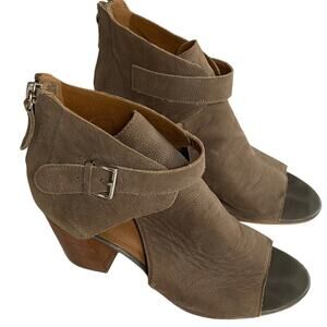 14th & Union Block Heel Peep Toe Bootie Size 9 Boho Academia Classic